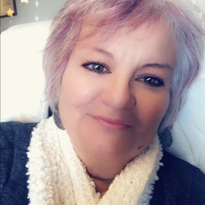 Meet your Posher, Debby